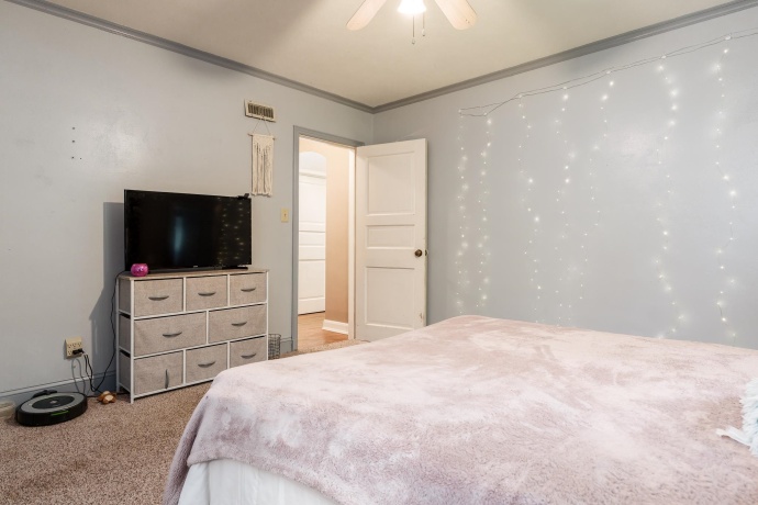 2373 Geddes, ROCKFORD, Illinois 61103, 3 Bedrooms Bedrooms, ,2 BathroomsBathrooms,House,For Sale,Geddes,202504409