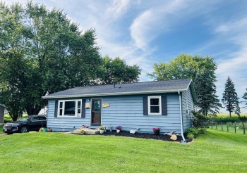 208 Garfield, PEARL CITY, Illinois 61062, 3 Bedrooms Bedrooms, ,1 BathroomBathrooms,House,For Sale,Garfield,202504423