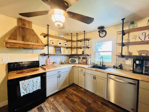 208 Garfield, PEARL CITY, Illinois 61062, 3 Bedrooms Bedrooms, ,1 BathroomBathrooms,House,For Sale,Garfield,202504423