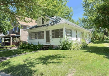 1557 Oak, FREEPORT, Illinois 61032, 2 Bedrooms Bedrooms, ,1 BathroomBathrooms,House,For Sale,Oak,202504426