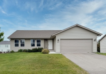 3018 HIDDENGREEN, BELVIDERE, Illinois 61008, 3 Bedrooms Bedrooms, ,2 BathroomsBathrooms,House,For Sale,HIDDENGREEN,202504431