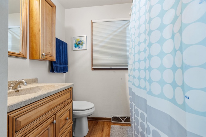 104 Deerpath, POPLAR GROVE, Illinois 61065, 3 Bedrooms Bedrooms, ,2 BathroomsBathrooms,House,For Sale,Deerpath,202504437