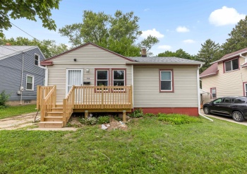 706 Independence, ROCKFORD, Illinois 61101, 2 Bedrooms Bedrooms, ,1 BathroomBathrooms,House,For Sale,Independence,202504447