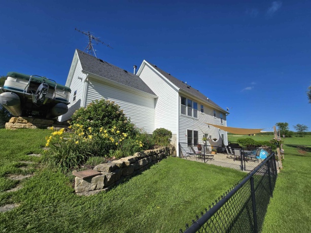 11A24 Bunker, APPLE RIVER, Illinois 61001, 4 Bedrooms Bedrooms, ,3 BathroomsBathrooms,House,For Sale,Bunker,202504478