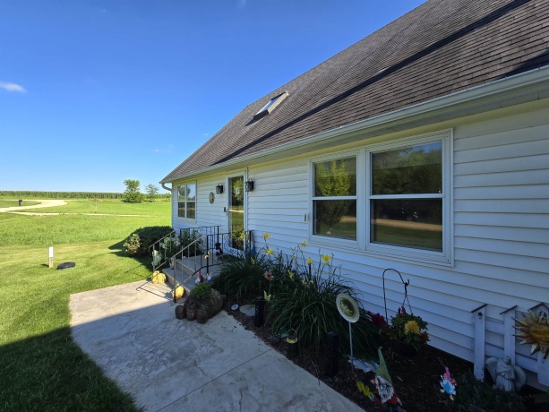 11A24 Bunker, APPLE RIVER, Illinois 61001, 4 Bedrooms Bedrooms, ,3 BathroomsBathrooms,House,For Sale,Bunker,202504478