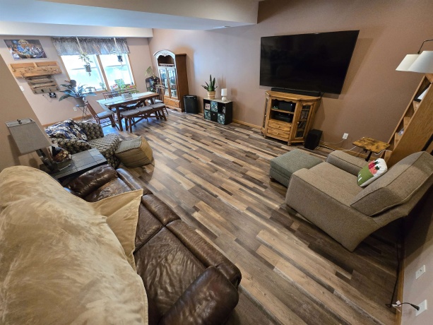 11A24 Bunker, APPLE RIVER, Illinois 61001, 4 Bedrooms Bedrooms, ,3 BathroomsBathrooms,House,For Sale,Bunker,202504478