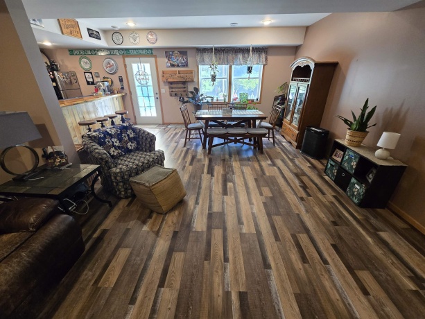 11A24 Bunker, APPLE RIVER, Illinois 61001, 4 Bedrooms Bedrooms, ,3 BathroomsBathrooms,House,For Sale,Bunker,202504478