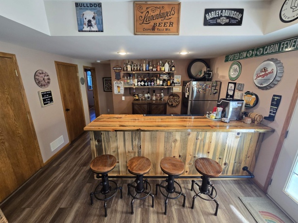 11A24 Bunker, APPLE RIVER, Illinois 61001, 4 Bedrooms Bedrooms, ,3 BathroomsBathrooms,House,For Sale,Bunker,202504478