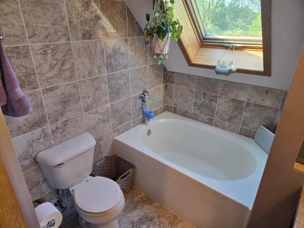 11A24 Bunker, APPLE RIVER, Illinois 61001, 4 Bedrooms Bedrooms, ,3 BathroomsBathrooms,House,For Sale,Bunker,202504478