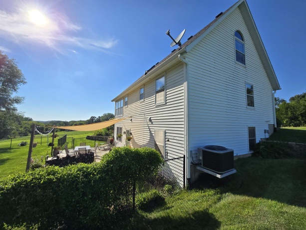 11A24 Bunker, APPLE RIVER, Illinois 61001, 4 Bedrooms Bedrooms, ,3 BathroomsBathrooms,House,For Sale,Bunker,202504478