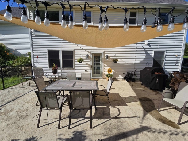 11A24 Bunker, APPLE RIVER, Illinois 61001, 4 Bedrooms Bedrooms, ,3 BathroomsBathrooms,House,For Sale,Bunker,202504478