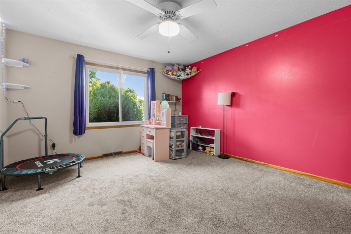 706 Pin Oak, ROCKTON, Illinois 61072, 3 Bedrooms Bedrooms, ,2 BathroomsBathrooms,House,For Sale,Pin Oak,202504501