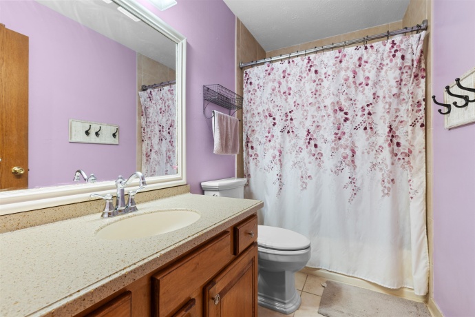 706 Pin Oak, ROCKTON, Illinois 61072, 3 Bedrooms Bedrooms, ,2 BathroomsBathrooms,House,For Sale,Pin Oak,202504501