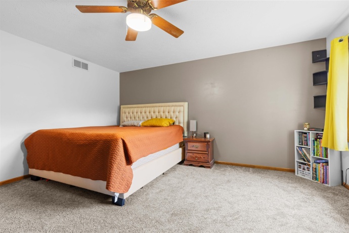 706 Pin Oak, ROCKTON, Illinois 61072, 3 Bedrooms Bedrooms, ,2 BathroomsBathrooms,House,For Sale,Pin Oak,202504501