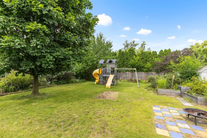 706 Pin Oak, ROCKTON, Illinois 61072, 3 Bedrooms Bedrooms, ,2 BathroomsBathrooms,House,For Sale,Pin Oak,202504501