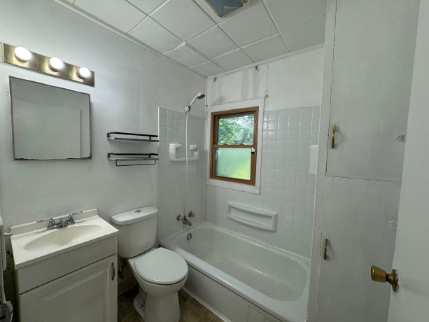 1515 23rd Street, ROCKFORD, Illinois 61108, 3 Bedrooms Bedrooms, ,1 BathroomBathrooms,House,For Sale,23rd Street,202504506