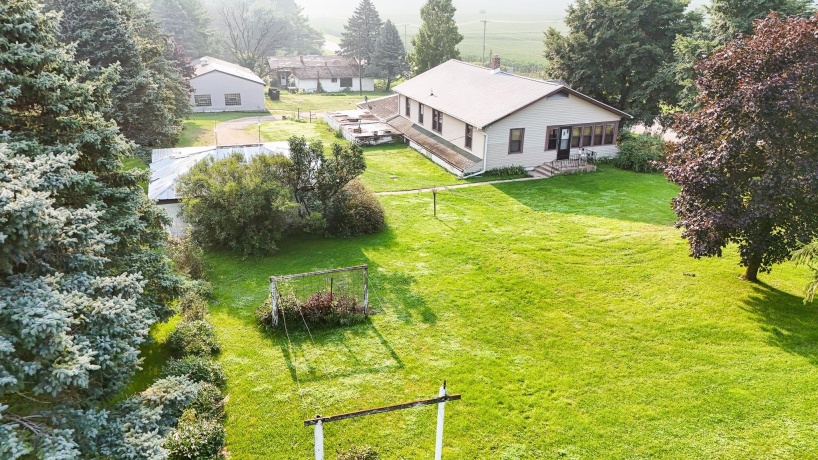 7916 Pines, POLO, Illinois 61064, 2 Bedrooms Bedrooms, ,1 BathroomBathrooms,House,For Sale,Pines,202504547