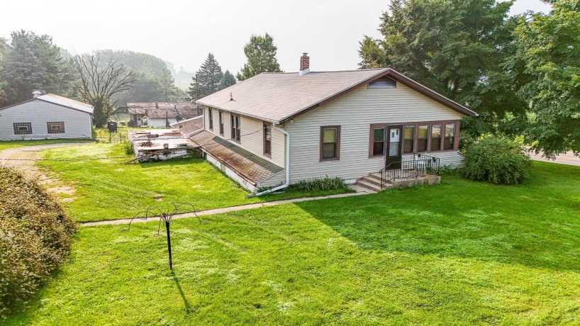 7916 Pines, POLO, Illinois 61064, 2 Bedrooms Bedrooms, ,1 BathroomBathrooms,House,For Sale,Pines,202504547