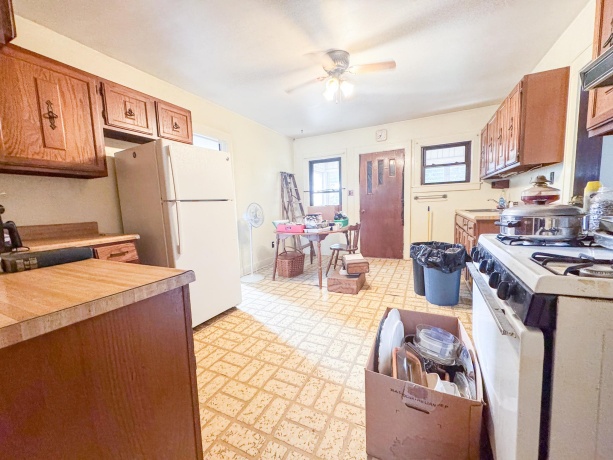 7916 Pines, POLO, Illinois 61064, 2 Bedrooms Bedrooms, ,1 BathroomBathrooms,House,For Sale,Pines,202504547