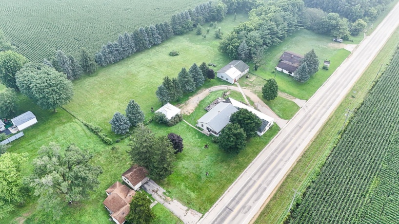 7916 Pines, POLO, Illinois 61064, 2 Bedrooms Bedrooms, ,1 BathroomBathrooms,House,For Sale,Pines,202504547