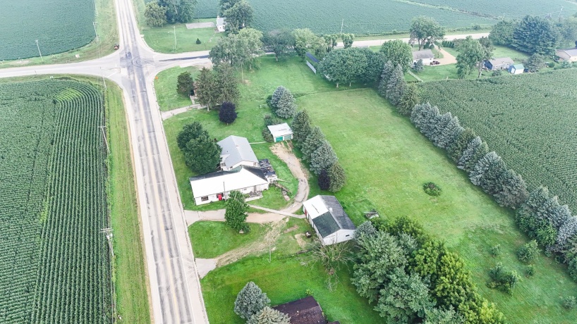 7916 Pines, POLO, Illinois 61064, 2 Bedrooms Bedrooms, ,1 BathroomBathrooms,House,For Sale,Pines,202504547