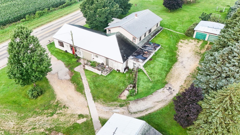 7916 Pines, POLO, Illinois 61064, 2 Bedrooms Bedrooms, ,1 BathroomBathrooms,House,For Sale,Pines,202504547