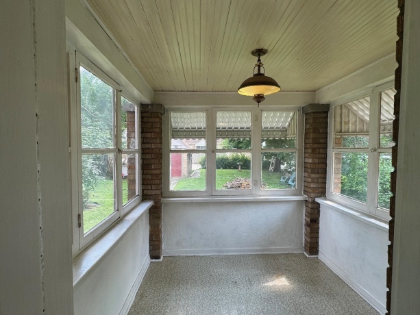 2231 9th Avenue, ROCKFORD, Illinois 61104, 3 Bedrooms Bedrooms, ,1 BathroomBathrooms,House,For Sale,9th Avenue,202504548