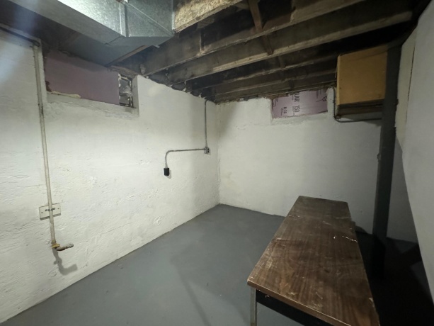 2231 9th Avenue, ROCKFORD, Illinois 61104, 3 Bedrooms Bedrooms, ,1 BathroomBathrooms,House,For Sale,9th Avenue,202504548