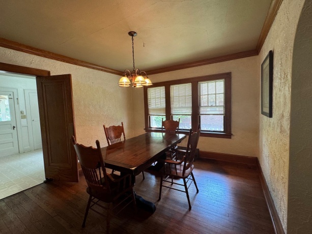 2231 9th Avenue, ROCKFORD, Illinois 61104, 3 Bedrooms Bedrooms, ,1 BathroomBathrooms,House,For Sale,9th Avenue,202504548