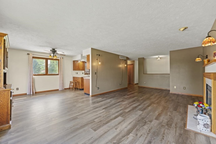 1726 Baintree, LAKE SUMMERSET, Illinois 61019, 3 Bedrooms Bedrooms, ,3 BathroomsBathrooms,House,For Sale,Baintree,202504549