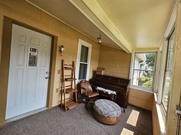 302 Park, MORRISON, Illinois 61270, 3 Bedrooms Bedrooms, ,1 BathroomBathrooms,House,For Sale,Park,202504553