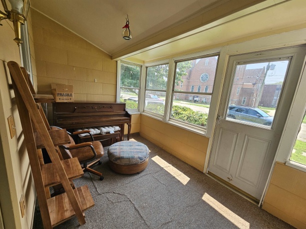 302 Park, MORRISON, Illinois 61270, 3 Bedrooms Bedrooms, ,1 BathroomBathrooms,House,For Sale,Park,202504553