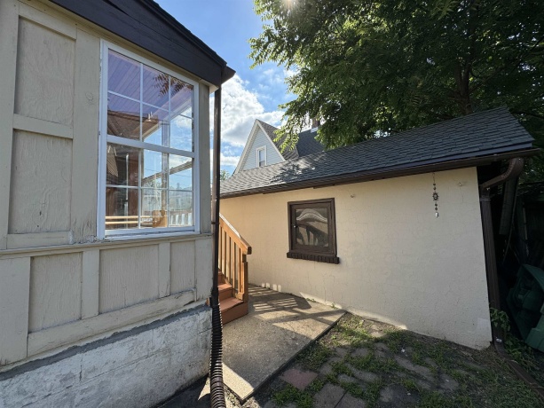 1822 Charles, ROCKFORD, Illinois 61104, 3 Bedrooms Bedrooms, ,1 BathroomBathrooms,House,For Sale,Charles,202504372