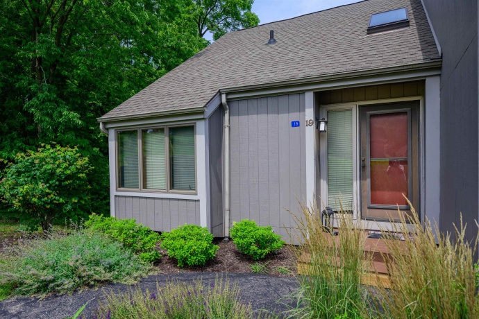 19 Cedar Bluff, GALENA, Illinois 61036, 3 Bedrooms Bedrooms, ,2 BathroomsBathrooms,Condominium,For Sale,Cedar Bluff,202504646