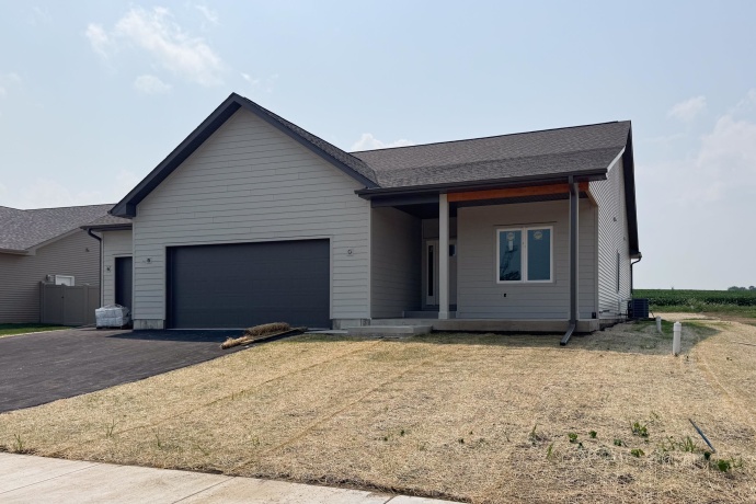 550 Cross Plains, ROCKFORD, Illinois 61107, 3 Bedrooms Bedrooms, ,2 BathroomsBathrooms,House,For Sale,Cross Plains,202504653