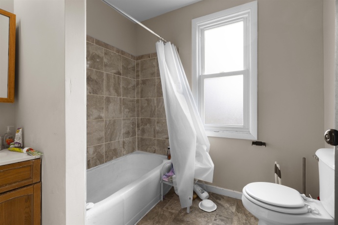 455 State, FREEPORT, Illinois 61032, 3 Bedrooms Bedrooms, ,1 BathroomBathrooms,House,For Sale,State,202504662