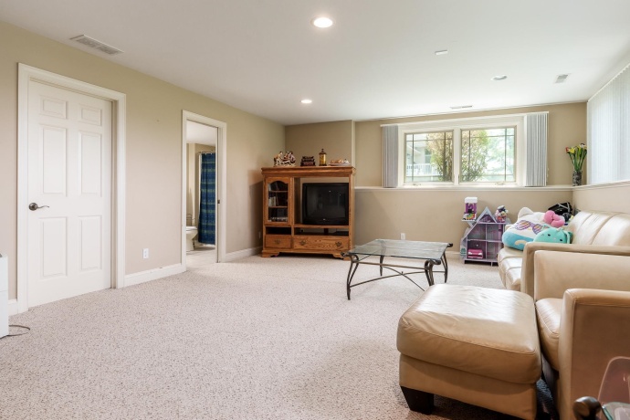 128 Titleist, POPLAR GROVE, Illinois 61065, 4 Bedrooms Bedrooms, ,4 BathroomsBathrooms,House,For Sale,Titleist,202504672