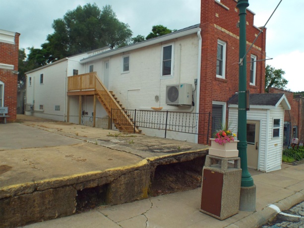 206 Market, MOUNT CARROLL, Illinois 61053, 2 Bedrooms Bedrooms, ,1 BathroomBathrooms,House,For Sale,Market,202504722