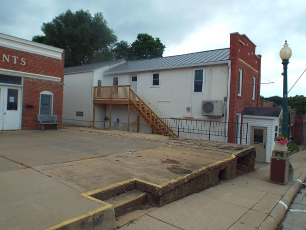 206 Market, MOUNT CARROLL, Illinois 61053, 2 Bedrooms Bedrooms, ,1 BathroomBathrooms,House,For Sale,Market,202504722