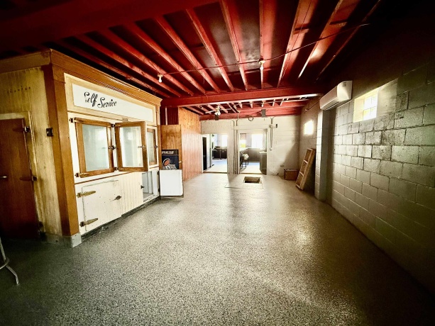 206 Market, MOUNT CARROLL, Illinois 61053, 2 Bedrooms Bedrooms, ,1 BathroomBathrooms,House,For Sale,Market,202504722