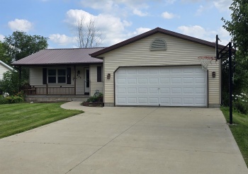 435 Sunnyside, Cedarville, Illinois 61013, 3 Bedrooms Bedrooms, ,3 BathroomsBathrooms,House,For Sale,Sunnyside,202504496