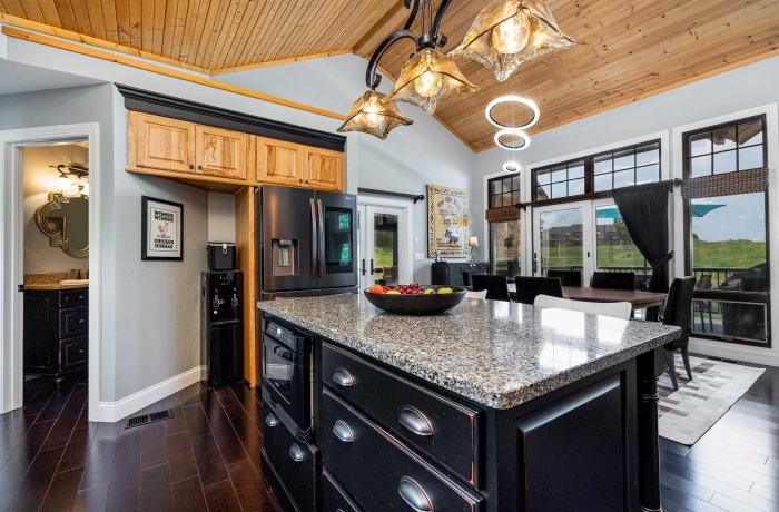 6 Hickory, GALENA, Illinois 61036, 4 Bedrooms Bedrooms, ,3 BathroomsBathrooms,House,For Sale,Hickory,202504765