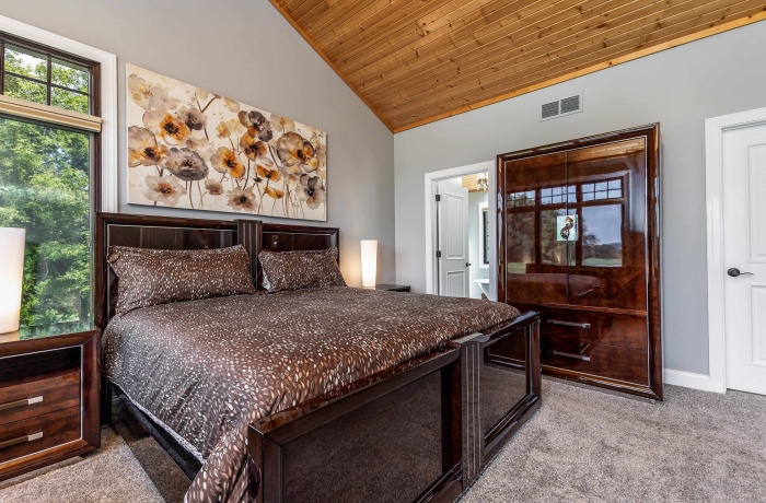 6 Hickory, GALENA, Illinois 61036, 4 Bedrooms Bedrooms, ,3 BathroomsBathrooms,House,For Sale,Hickory,202504765