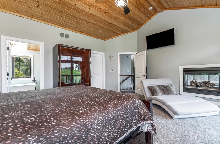 6 Hickory, GALENA, Illinois 61036, 4 Bedrooms Bedrooms, ,3 BathroomsBathrooms,House,For Sale,Hickory,202504765