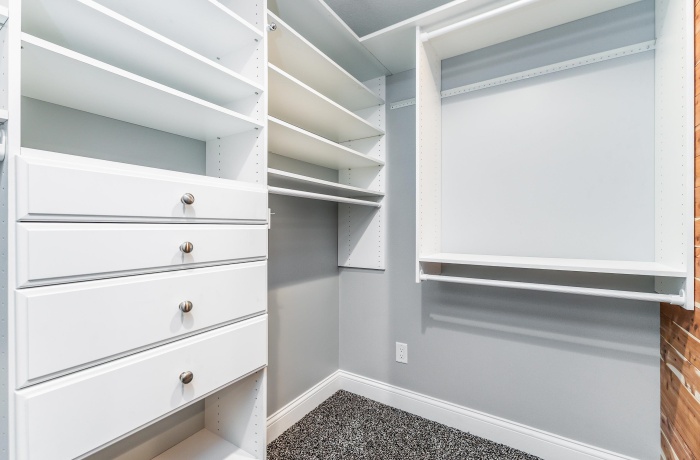 6 Hickory, GALENA, Illinois 61036, 4 Bedrooms Bedrooms, ,3 BathroomsBathrooms,House,For Sale,Hickory,202504765