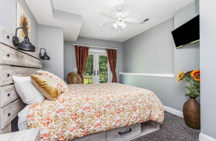 6 Hickory, GALENA, Illinois 61036, 4 Bedrooms Bedrooms, ,3 BathroomsBathrooms,House,For Sale,Hickory,202504765