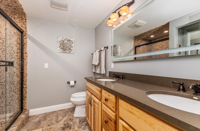 6 Hickory, GALENA, Illinois 61036, 4 Bedrooms Bedrooms, ,3 BathroomsBathrooms,House,For Sale,Hickory,202504765