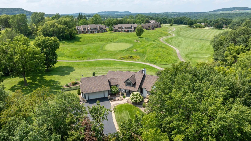 6 Hickory, GALENA, Illinois 61036, 4 Bedrooms Bedrooms, ,3 BathroomsBathrooms,House,For Sale,Hickory,202504765