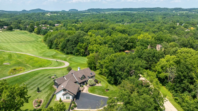 6 Hickory, GALENA, Illinois 61036, 4 Bedrooms Bedrooms, ,3 BathroomsBathrooms,House,For Sale,Hickory,202504765