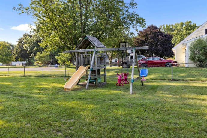 4830 Crown Point, ROSCOE, Illinois 61073, 3 Bedrooms Bedrooms, ,2 BathroomsBathrooms,House,For Sale,Crown Point,202504769